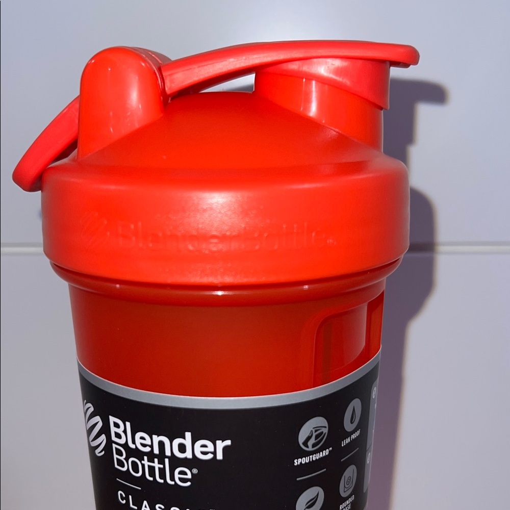 Blender Bottle Classic Shaker Cup - Picture 2 of 10